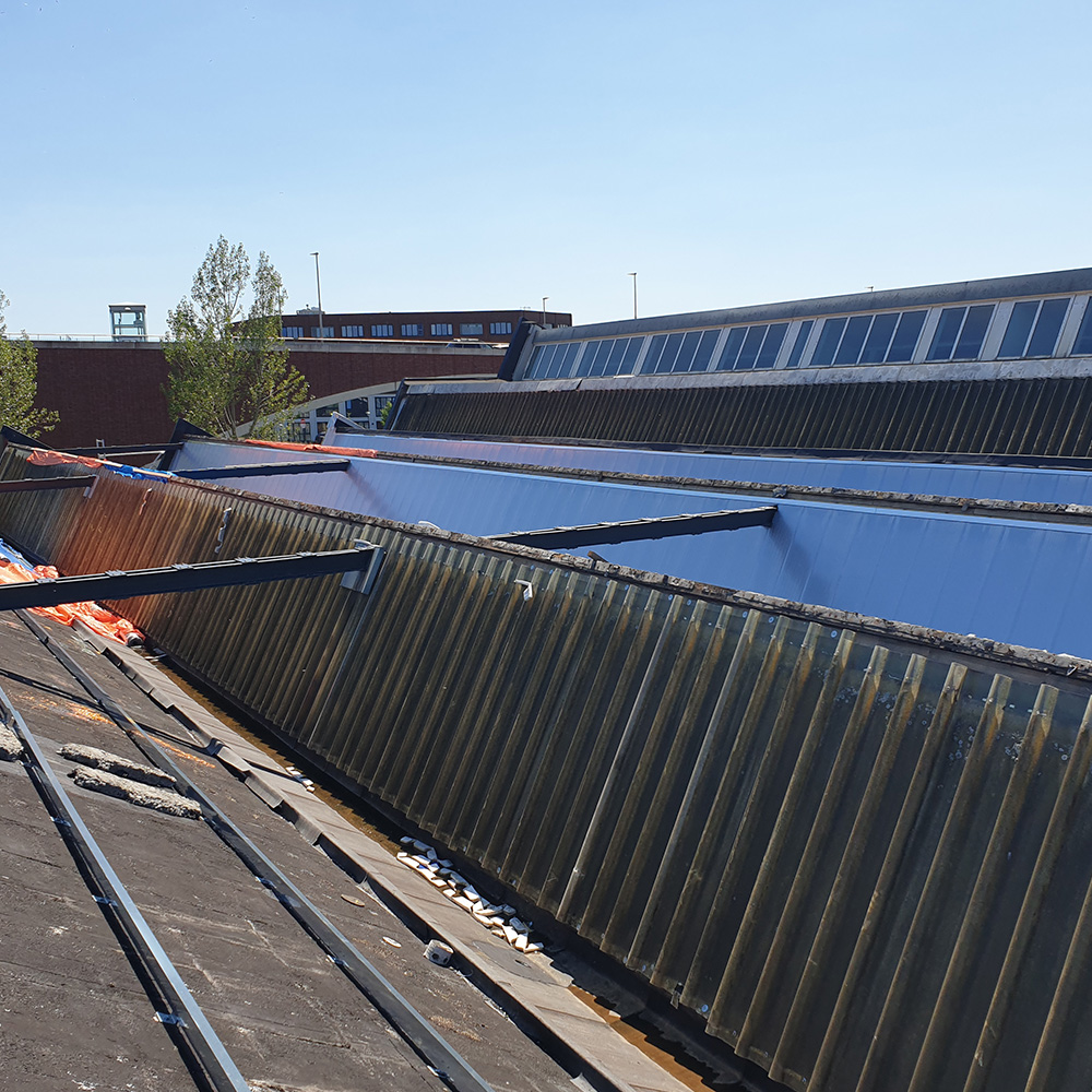 Dakrenovatie compleet Waalhalla - 2500 m²