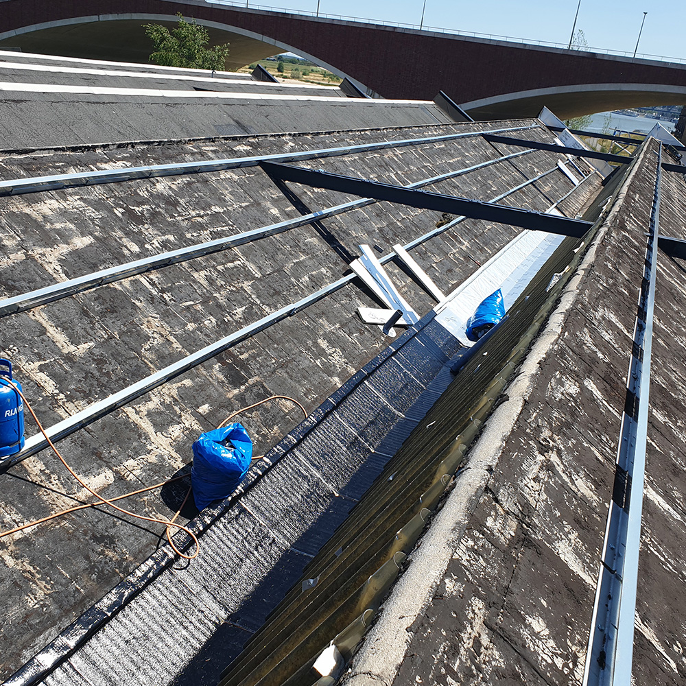Dakrenovatie compleet Waalhalla - 2500 m²