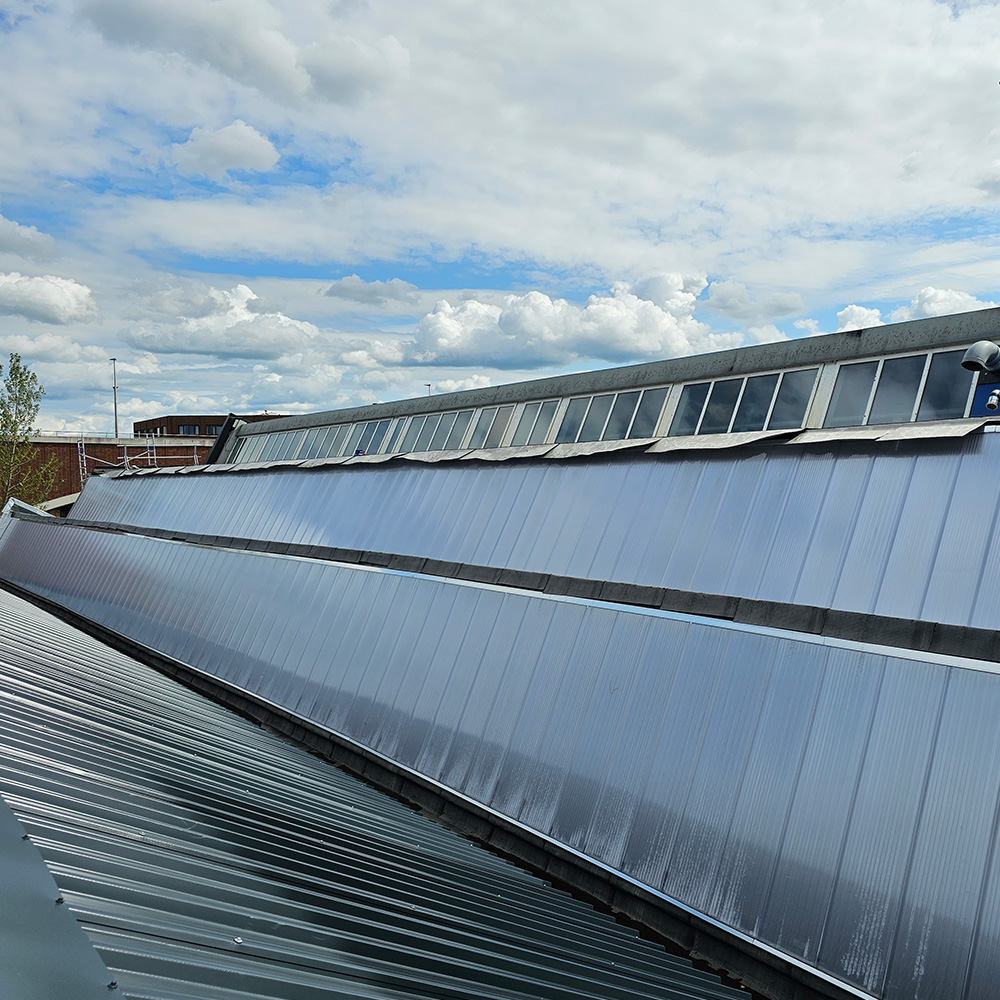 Dakrenovatie compleet Waalhalla - 2500 m²